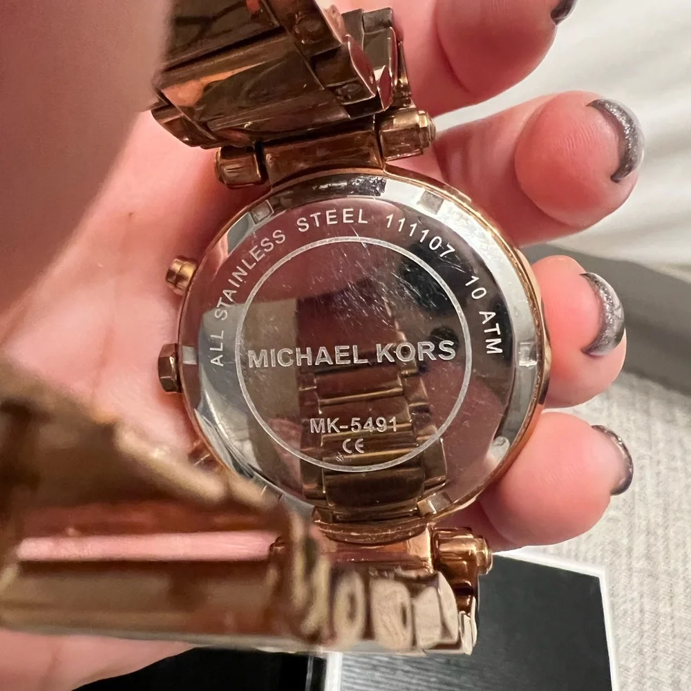 Michael Kors Parker rose gold tone watch - Picture 5 of 5